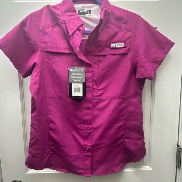 NWT Habit Valley Trail Short Sleeve, Festival Fuchsia, Small, UPF 40+ Protection - Picture 2 of 5